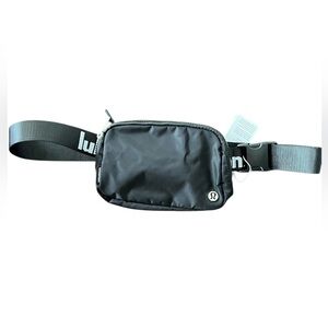 Lululemon Everywhere Black Belt Bag
